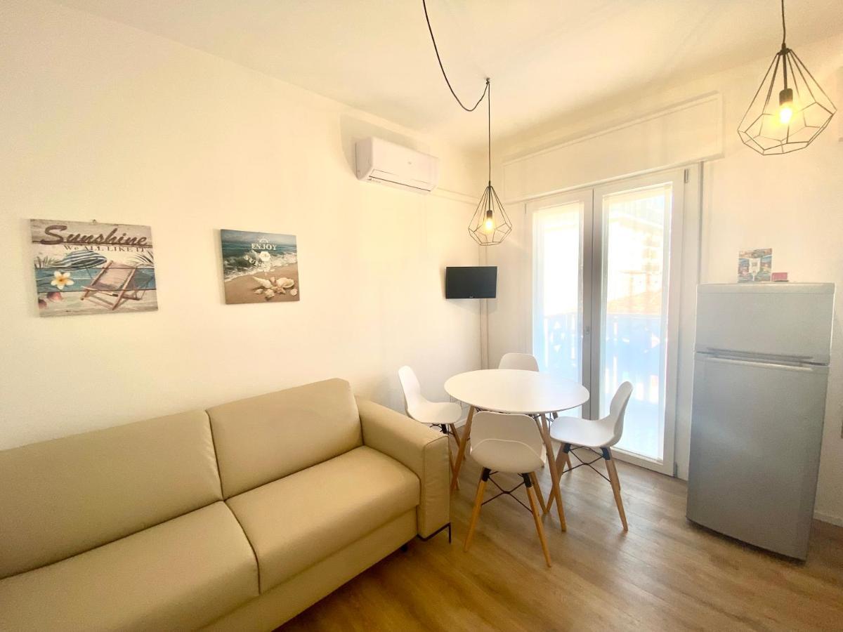 Maria Luisa - Piazza Mazzini - 30 Mt Dal Mare - Jesolo 아파트 외부 사진